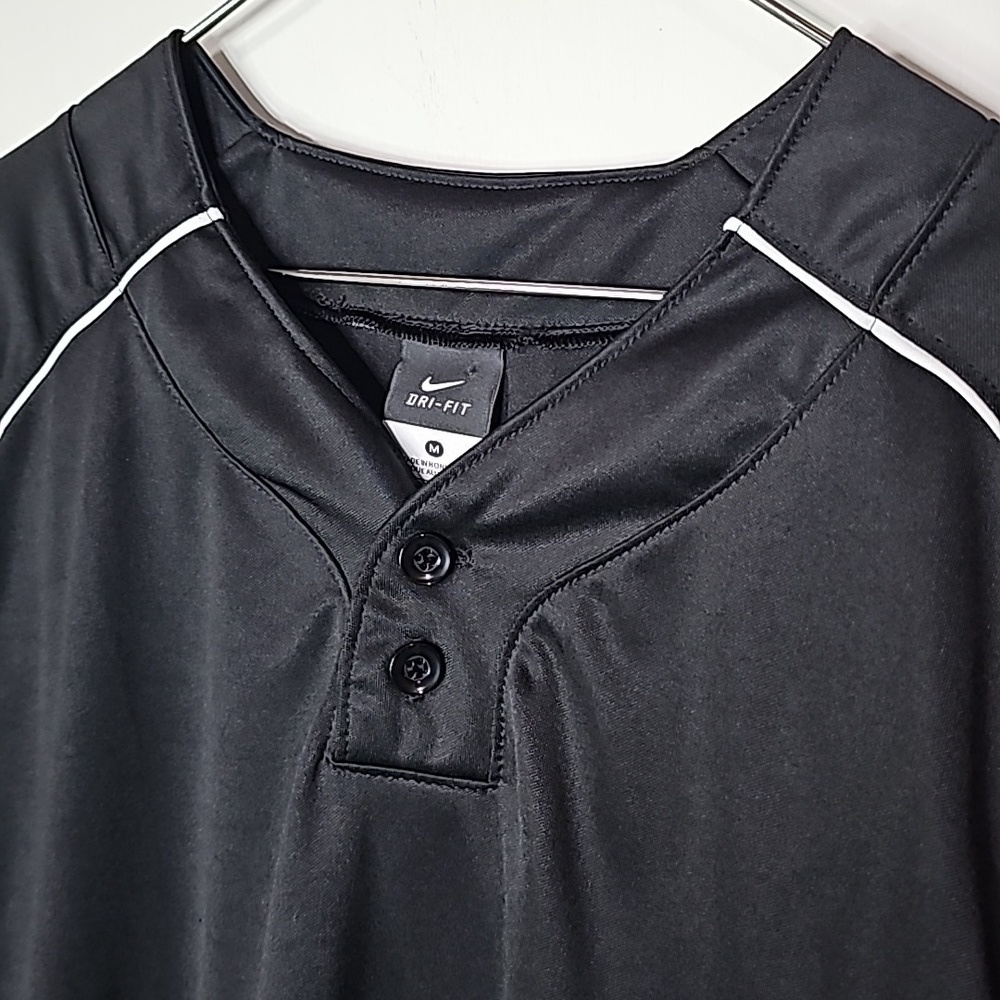 Nike drifit medium black short sleeve athletic wear jersey - Picture 4 of 8